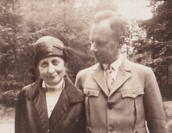 Un homme et une femme en balade