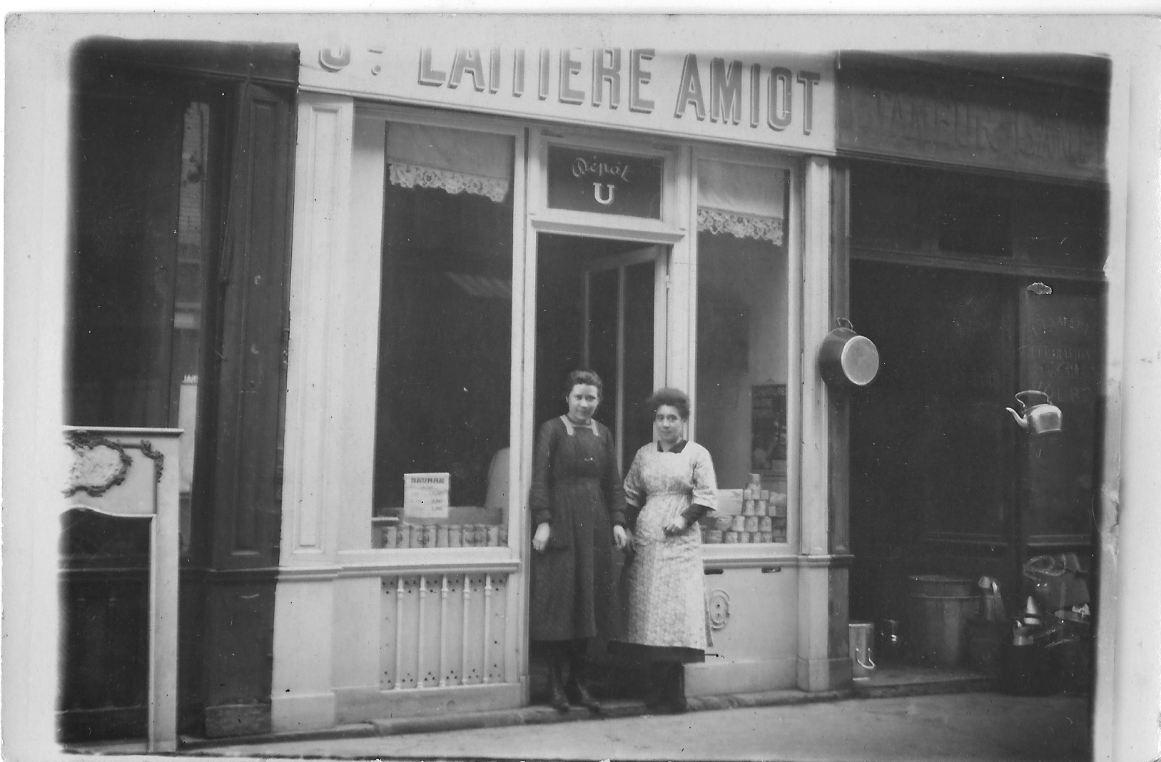 Laitière AMIOT Paris